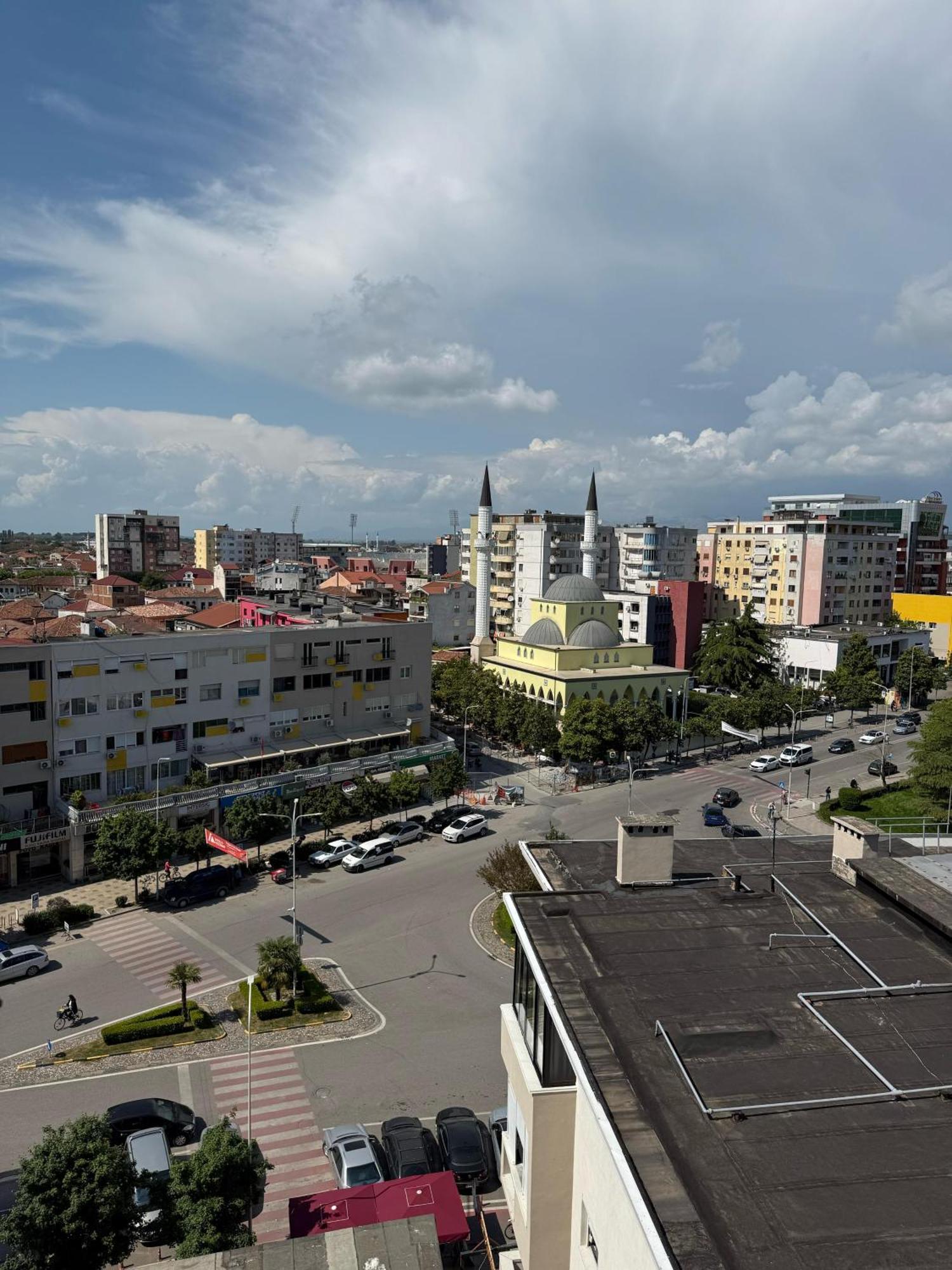 Amy'S Luxury Appartment Shkodra Exterior foto